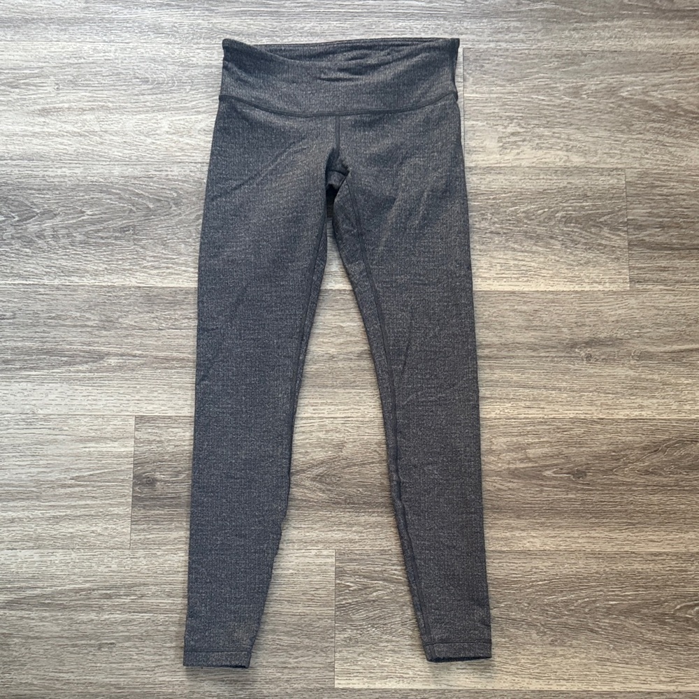 Lululemon Gray Leggings Size 6 MR Tights